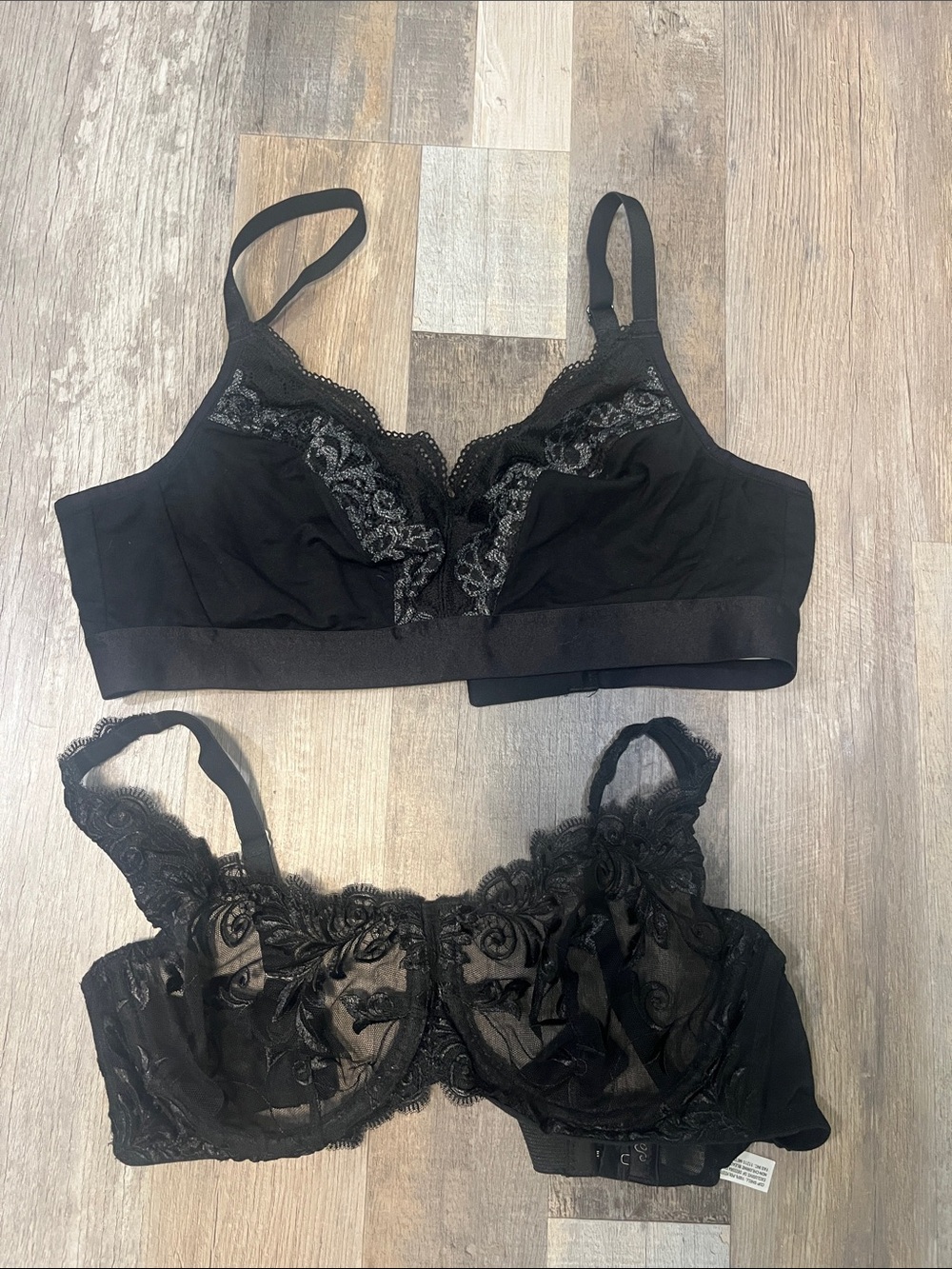 Lot of 2 soma bras